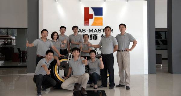 德师傅（中国）汽车服务有限公司